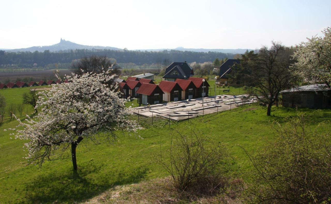 Camping V Raji - Palda Rovensko pod Troskami Extérieur photo