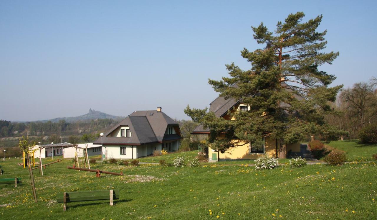 Camping V Raji - Palda Rovensko pod Troskami Extérieur photo