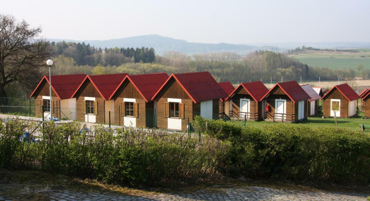 Camping V Raji - Palda Rovensko pod Troskami Extérieur photo