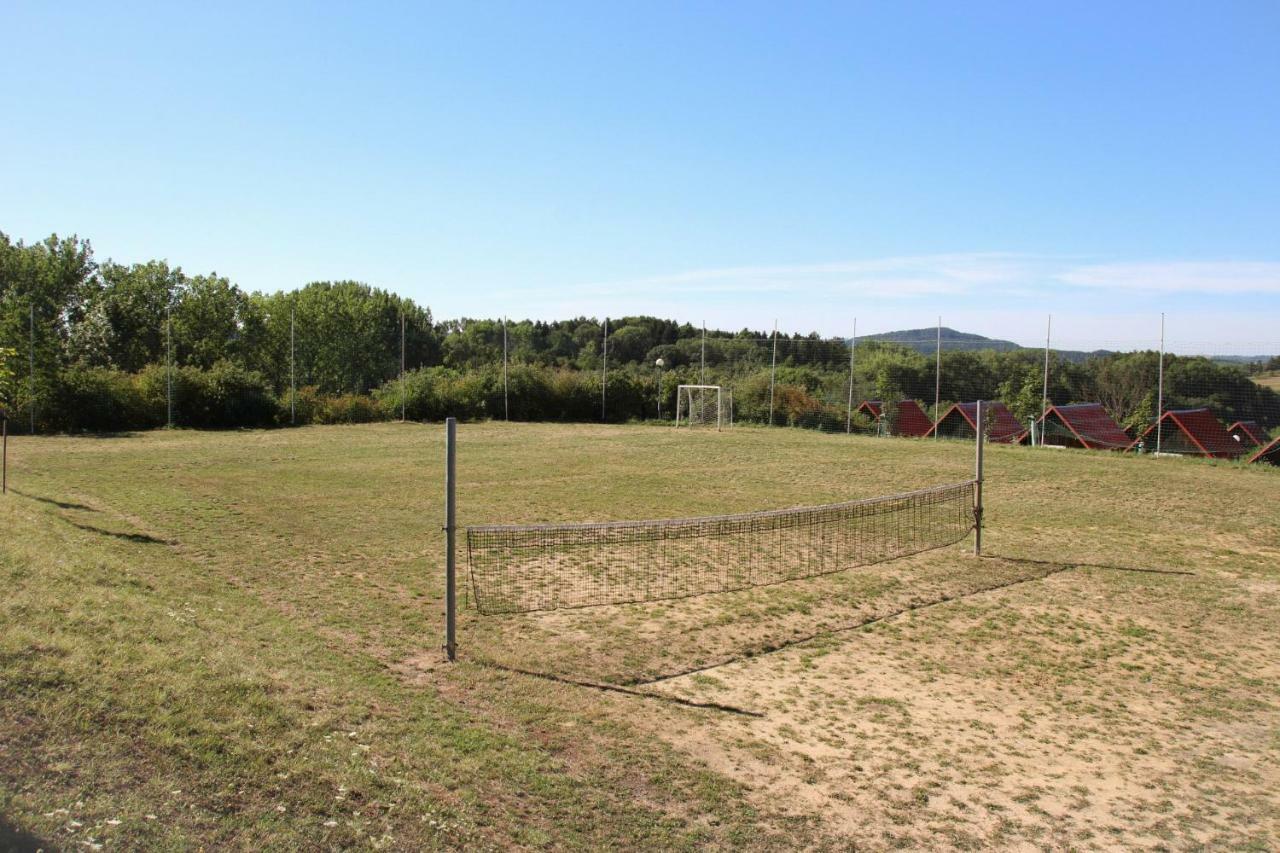Camping V Raji - Palda Rovensko pod Troskami Extérieur photo